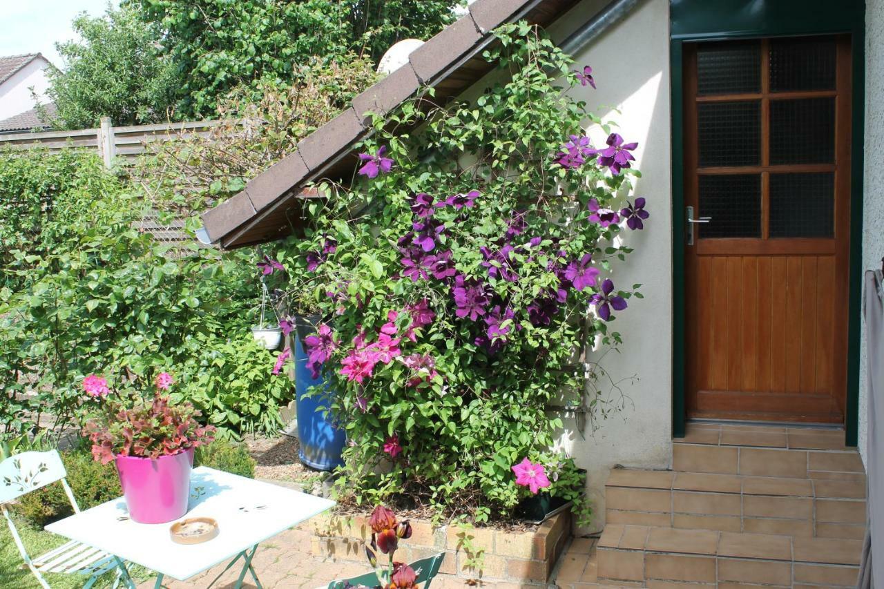 Chambre D'Hotes "Orchidees" Nogent-le-Rotrou Exterior foto